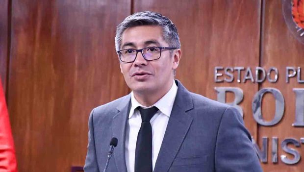 Gabriel Espinoza, ministro de Economía