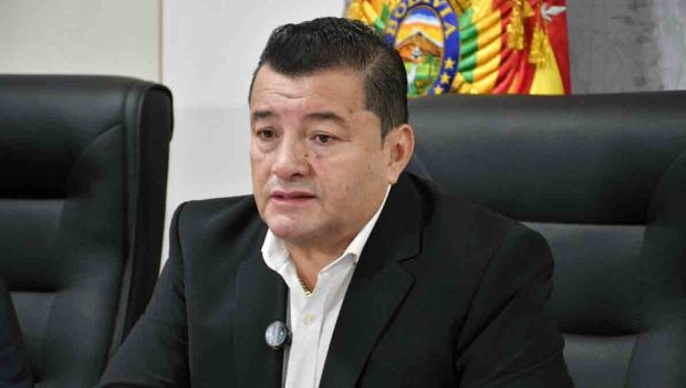 el alcalde de Santa Cruz, Jhonny Fernández