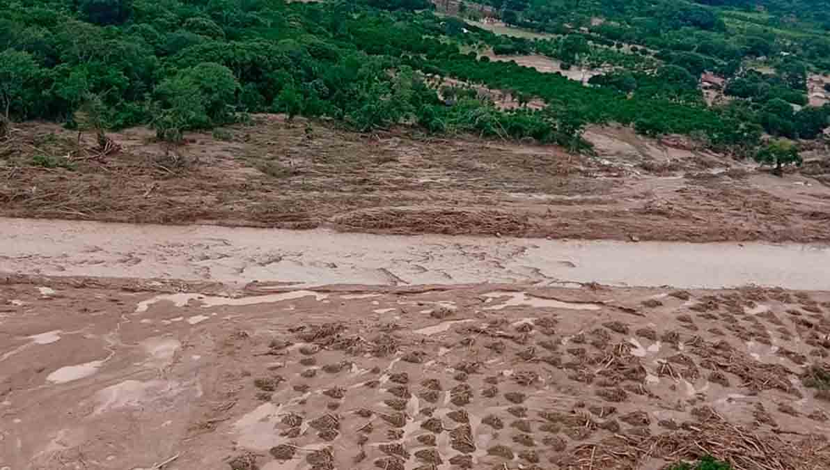 el desborde de ríos en Santa Cruz