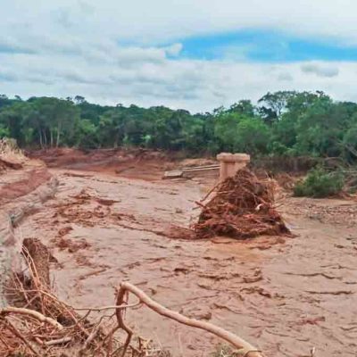 la crecida del río en el municipio de El Torno