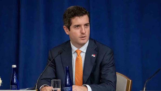 El vicecanciller de Panamá, Carlos Hoyos