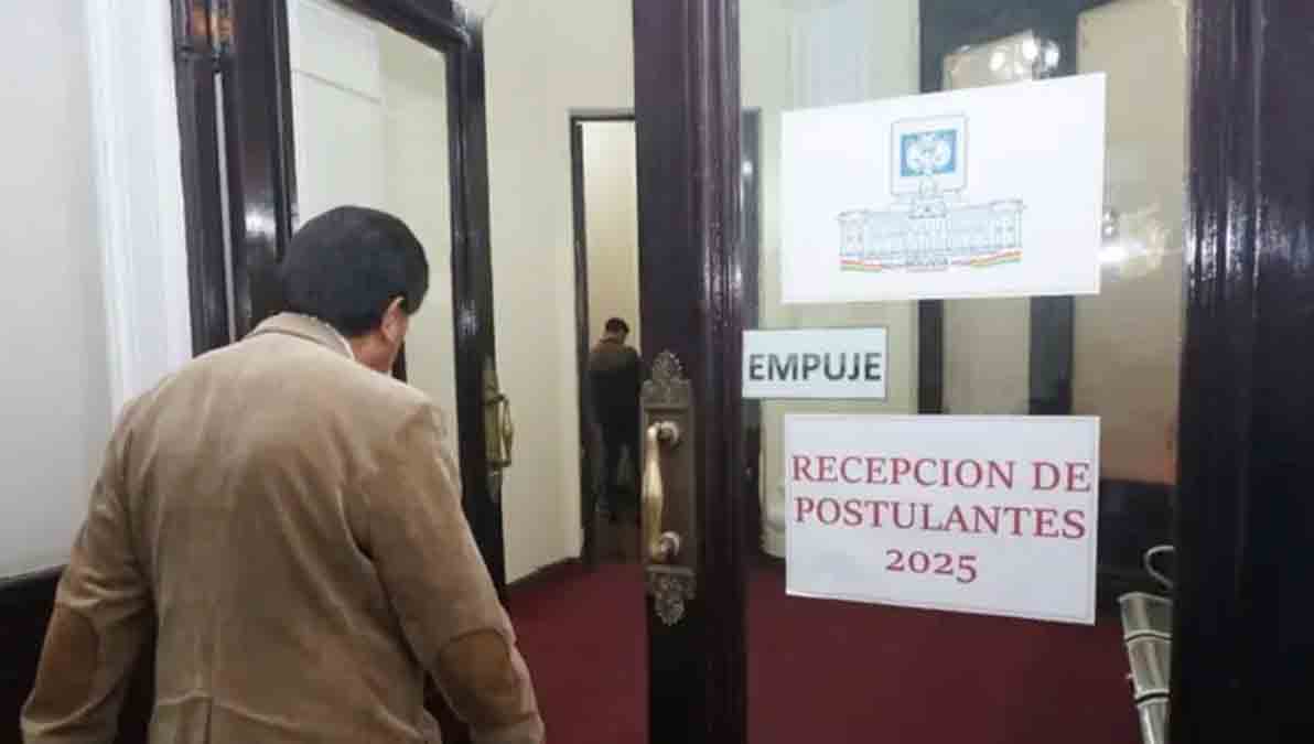 la oficina donde se reciben las postulaciones para vocales del TSE