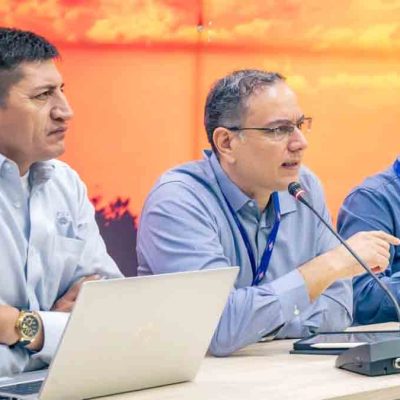el presidente de YPFB, Yussef Akly Flores
