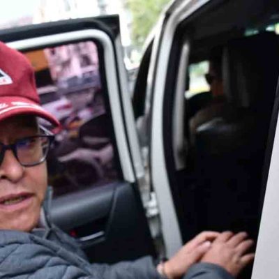 Juan José Zúñiga en el aeropuerto de El Alto