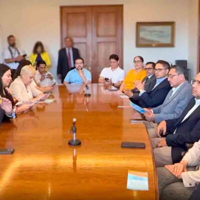 reunión de autoridades aduaneras y empresarios de Bolivia y Chile