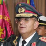 el comandante de las Fuerzas Armadas de Bolivia, Víctor Hugo Balderrama