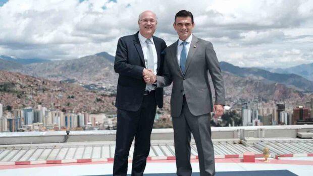 el presidente del BID junto al presidente de Bolivia en La Paz