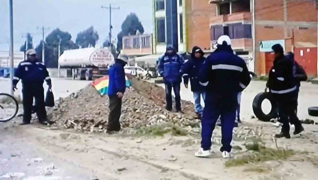 choferes de cisternas bloquean en la zona de Senkata