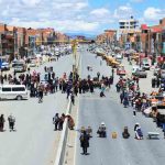 un punto de bloqueo en la avenida 6 de Marzo en El Alto
