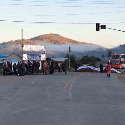 bloqueo en Colomi por gente afín al evismo