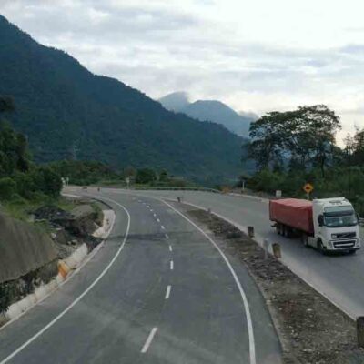 la carretera nueva Cochabamba-Santa Cruz