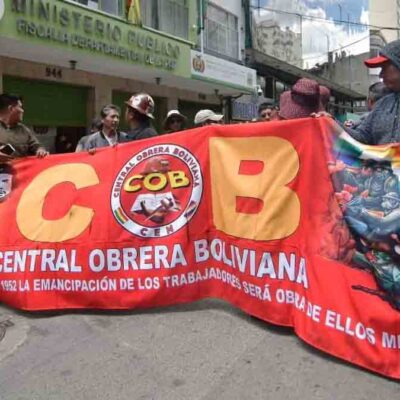marcha de protesta de la COB en La Paz