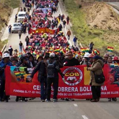 la marcha de la COB que partió de Calamarca