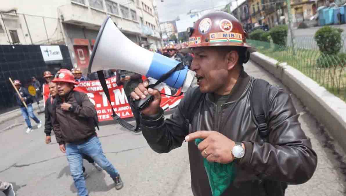 movilización de la COB en feriado de Año Nuevo en La Paz