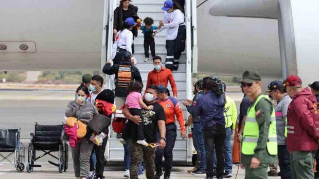 migrantes deportados desde EEUU llegan a Venezuela