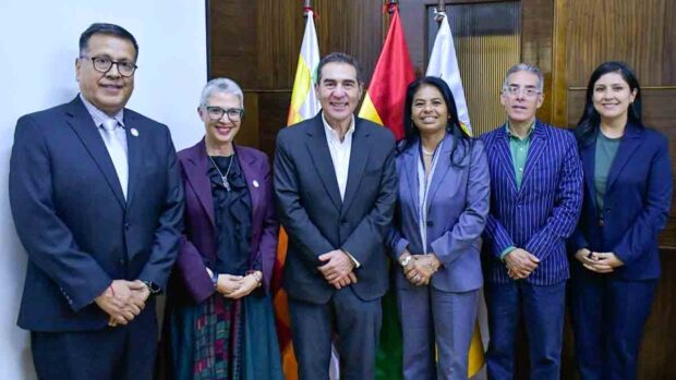 ejecutivos de FIDA con autoridades de Bolivia