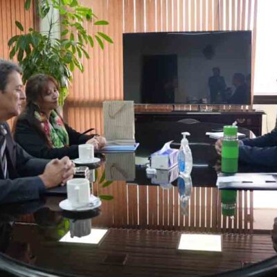 reunión de representantes de la FAO con autoridades bolivianas