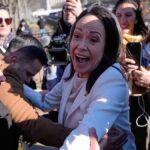 María Corina Machado es vitoreada a su ingreso a la Casa Blanca