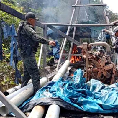 Las dragas fueron destruidas tras operativos