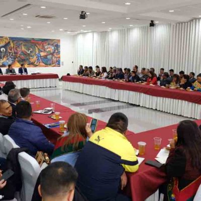 mesas de trabajo Gobierno-COB