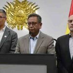 los ministros de Economía, Gobierno y Presidencia en conferencia de prensa