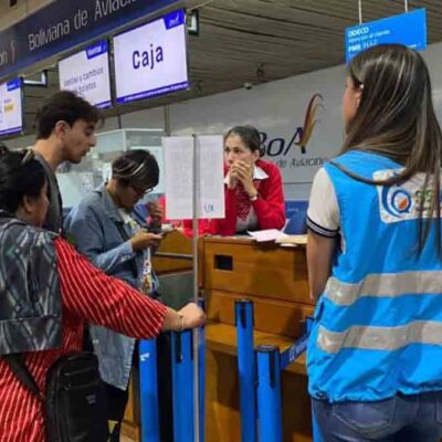personal de la ATT controla en el aeropuerto la venta de pasajes