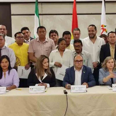 cumbre política organizada por el TSE