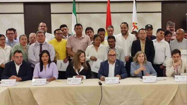 cumbre política organizada por el TSE
