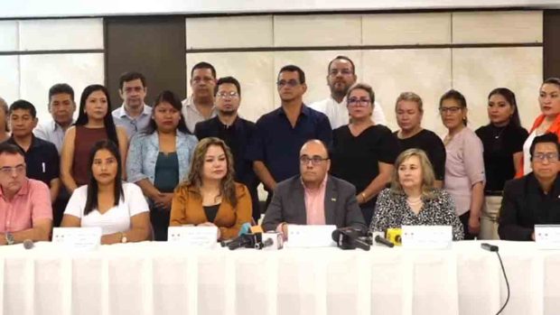 conferencia de prensa de las autoridades del Órgano Electoral en Santa Cruz