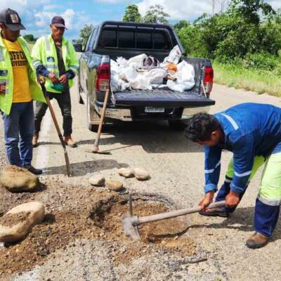 personal de la ABC realiza arreglos en la doble vía Yapacaní Ichilo