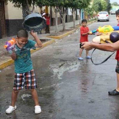 prohíben juego con uso excesivo de agua