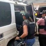 agentes de la Felcn en el Senasag Santa Cruz