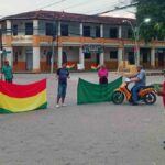 ciudadanos bloquean calles en Trinidad