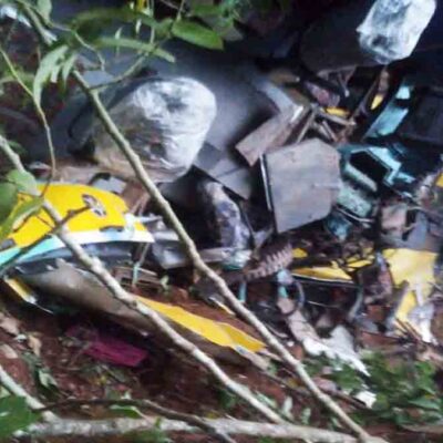 bus se embarranca en Mocomoco La Paz