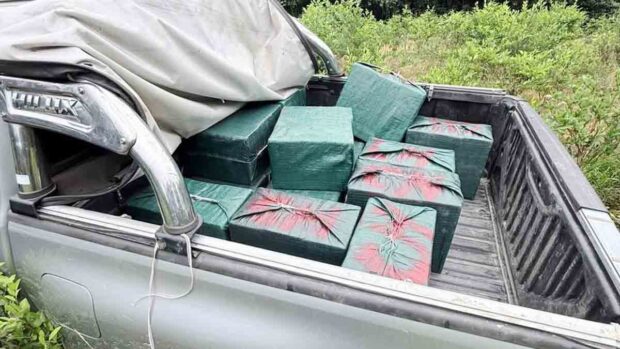 secuestran droga en pista clandestina en Villa Tunari