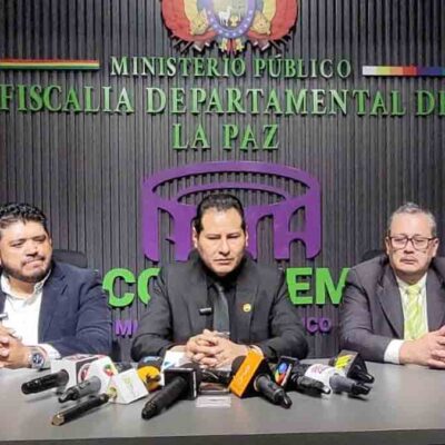 autoridades de la Fiscalía de La Paz en conferencia de prensa
