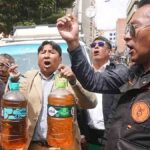 choferes protestan por gasolina desestabilizada en La Paz