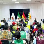 reunión entre autoridades del sector hidrocarburos con representantes de mototaxistas