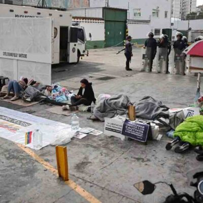 huelga de familiares presos políticos en Venezuela