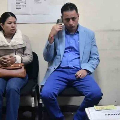 el vicepresidente Edmand Lara junto a su esposa