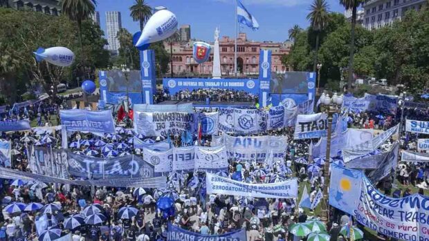 marcha confederación de trabajo de Argentina