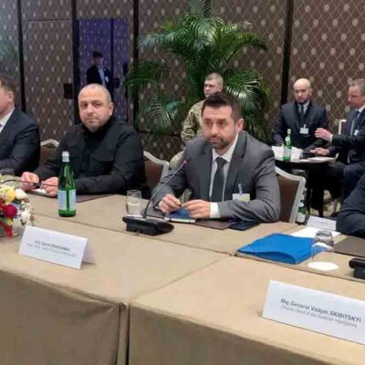 la delegación de Ucrania en las conversaciones con Rusia en Ginebra