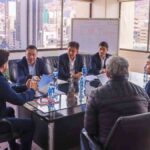 el presidente de la ABC con ejecutivos de la empresa constructora e ingeniería China Railway