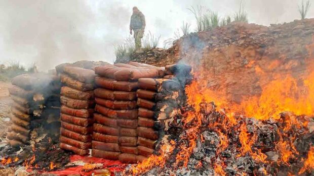 la mercadería de contrabando incinerada por la Aduana en Tarija