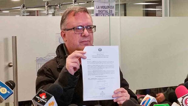 El diputado Carlos Alarcón