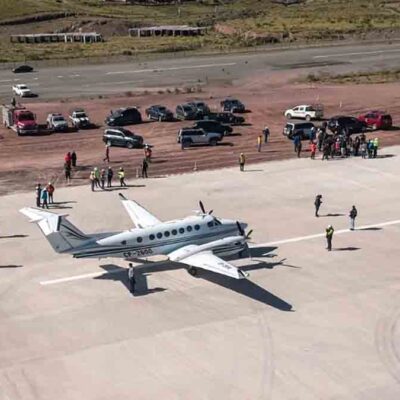 primer aterrizaje en la nueva pista del aeropuerto de Potosí