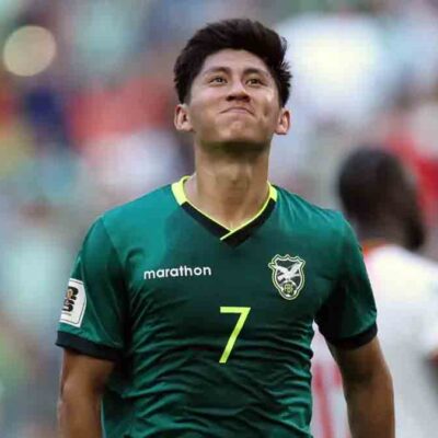 Miguel Terceros celebra el gol de la victoria de Bolivia