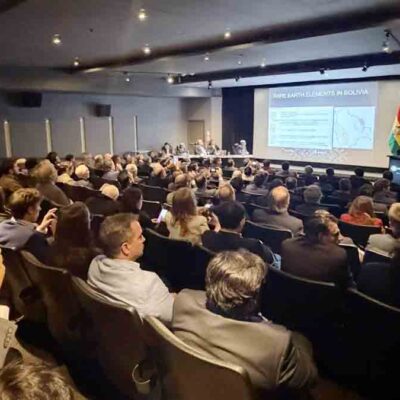 La delegación boliviana que participa en el Prospectors & Developers Association of Canada