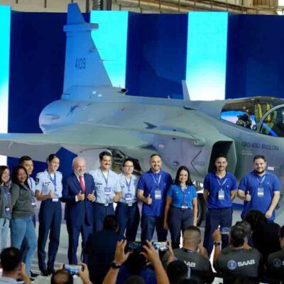 el caza supersónico fabricado en Brasil