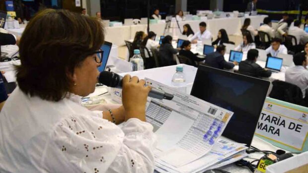 computo de actas de escrutinio en Cochabamba